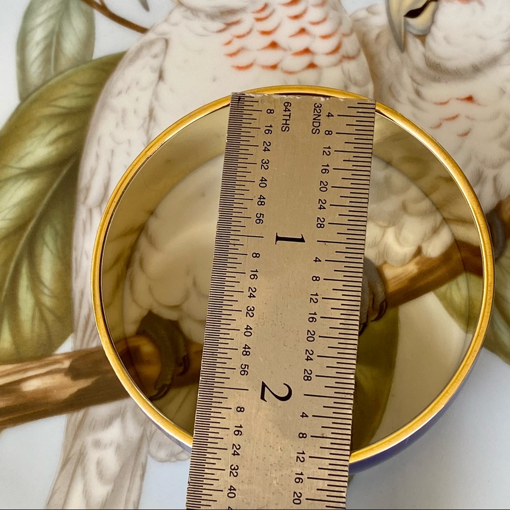 Set (4) > 3 J.Crew Enamel Bangles + 1 Unbranded Starfish Enamel Gold Trim Bangle - Picture 8 of 14